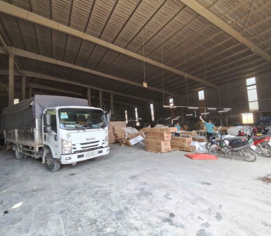 CHO THUÊ NHÀ XƯỞNG TÂN UYÊN BÌNH DƯƠNG CŨ GIÁ 160 TRIỆU/THÁNG 