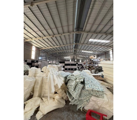 CHO THUÊ NHÀ XƯỞNG GẦN CÂY XĂNG KIM HẰNG DT XƯỞNG 5,500m2 GIÁ 3,3 USD/ M2 ĐẤT 8.000M2. GIÁ BÁN 68 tỷ 